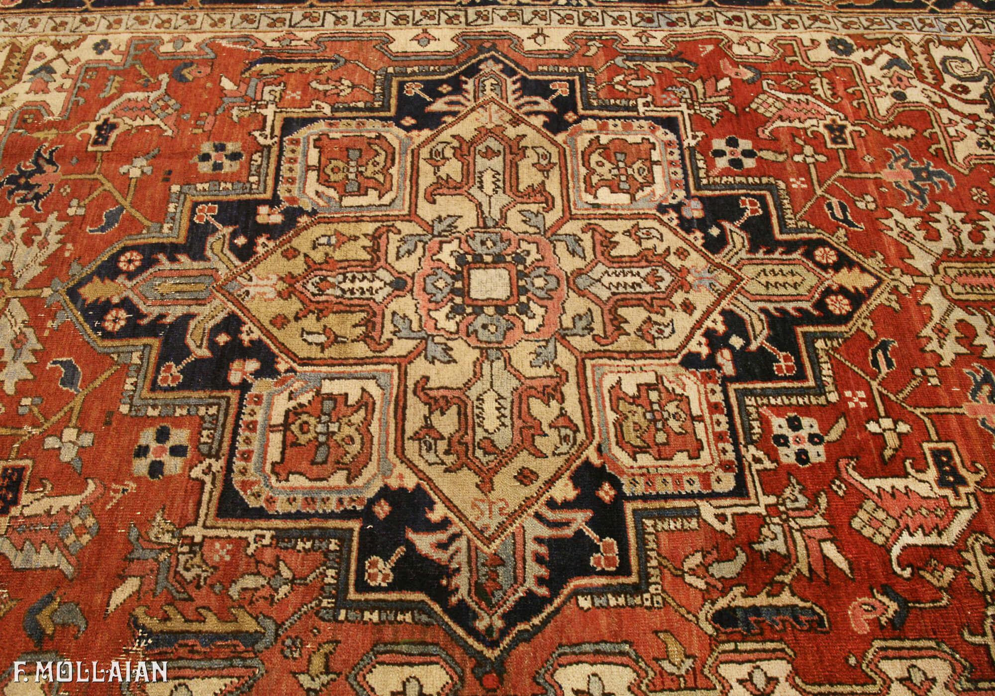 Antique Persian Heriz Carpet n°:11993300